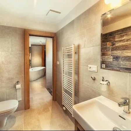 Viva Jasna & Jacuzzi Apartment
