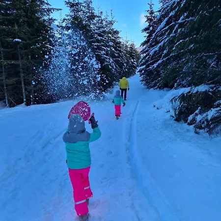 Viva Jasna & Sauna, Jacuzzi, Free Parking, Wallbox 11kw Apartman Deménvölgy